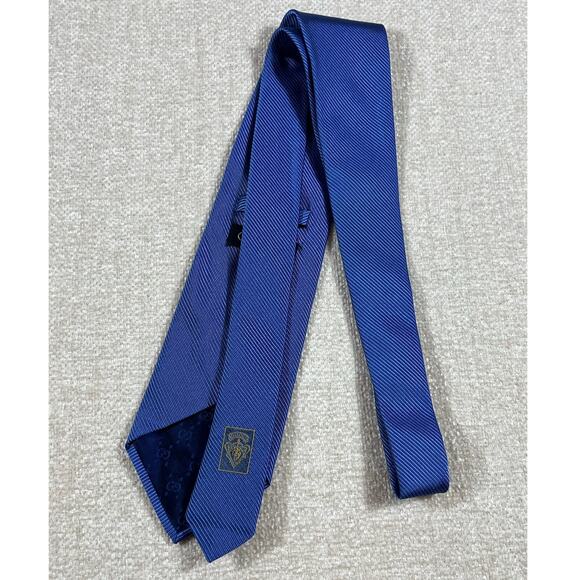 Gucci Men’s Blue Striped 100% Silk Necktie 59″ × 3.75″ Luxury Tie Italian Silk - Picture 2 of 9